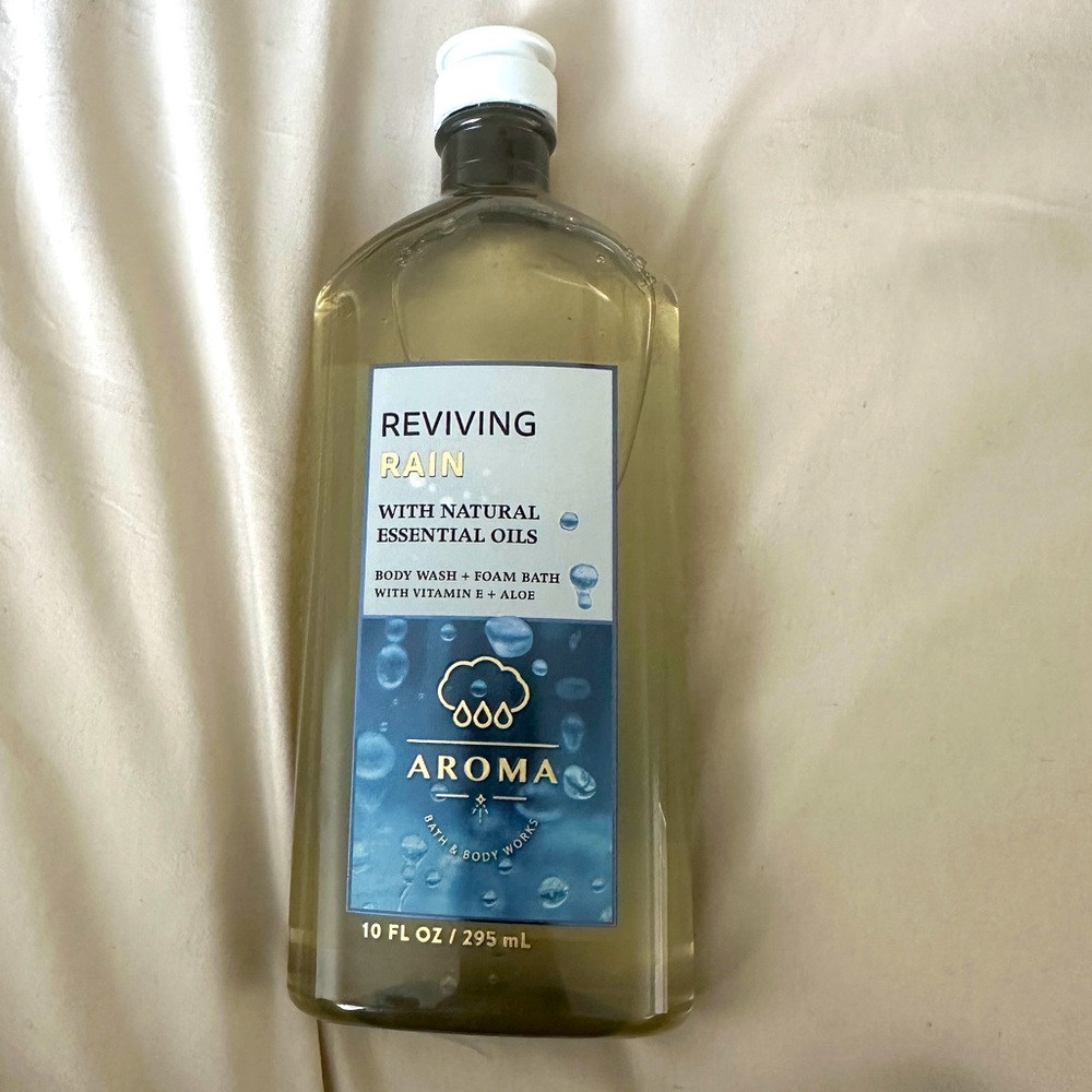 Reviving Rain Body Wash with Essential Oils